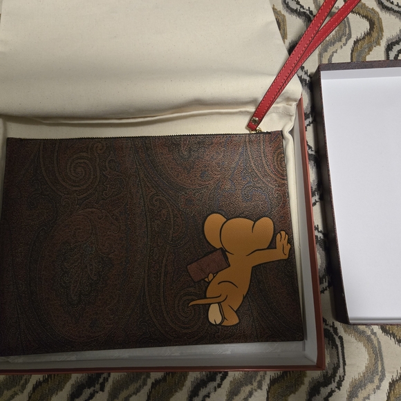 Etro Brown Clutch with Cartoon Design - Picture 2 of 5